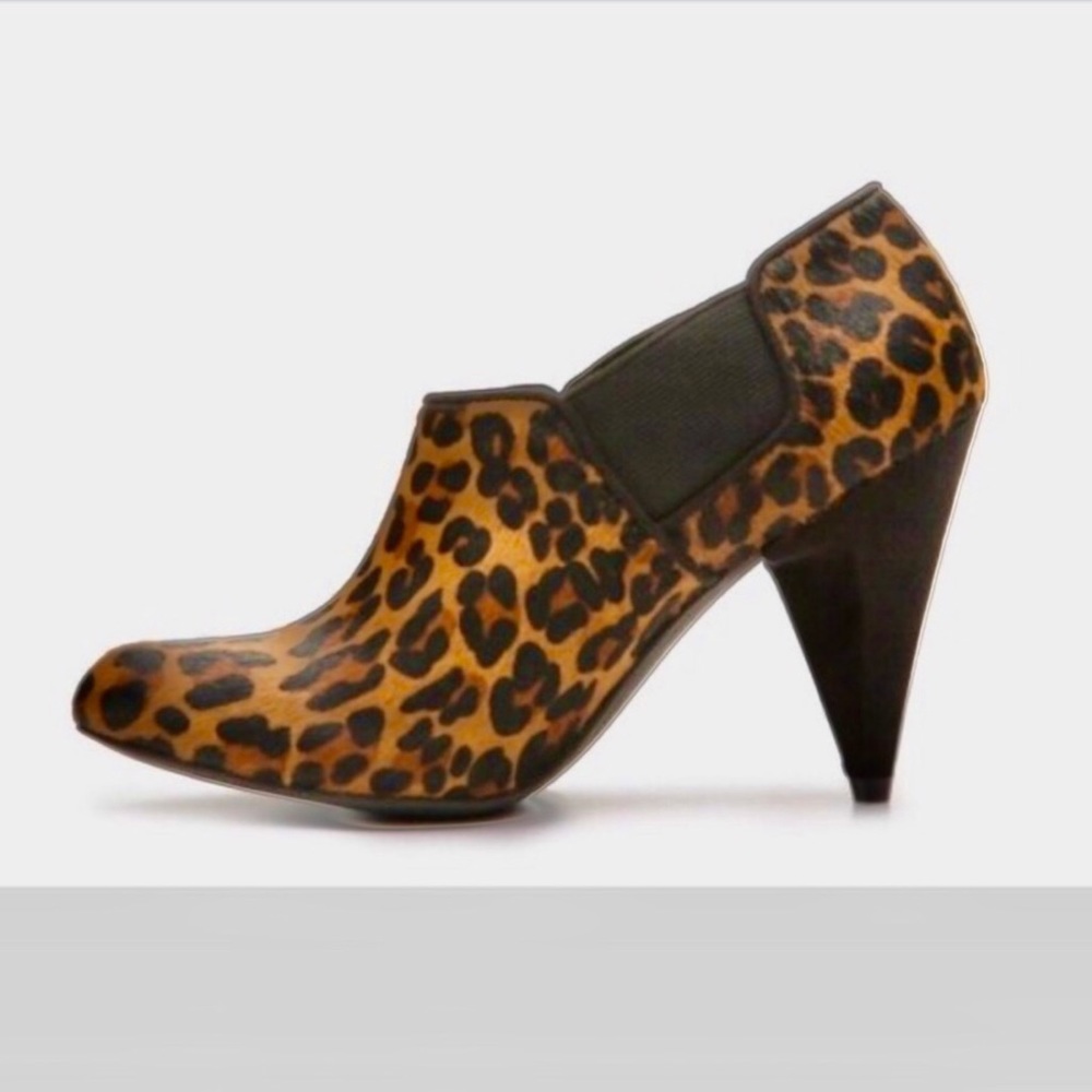 Levity Caden Leopard Booties. Size 11